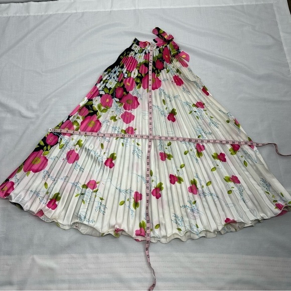 Vintage Neelam Medium High Neck Sleeves Whit Pink Floral Pleated Dress - Picture 11 of 16